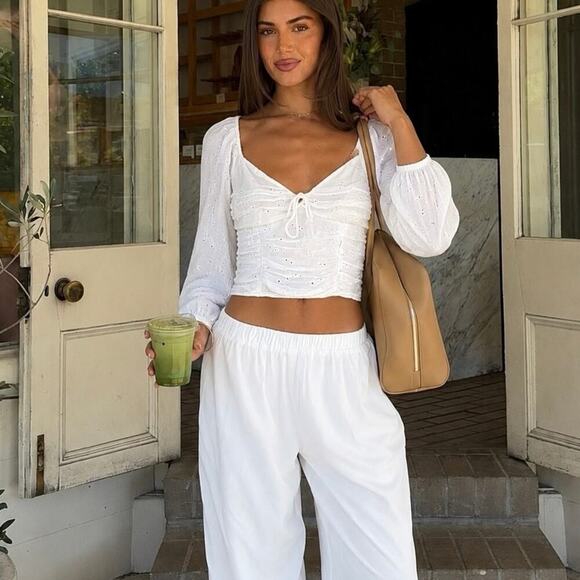 Hollister Tops - Hollister White Eyelet Crop Top Womens XS Long Sleeve Peasant Cottagecore Blouse
